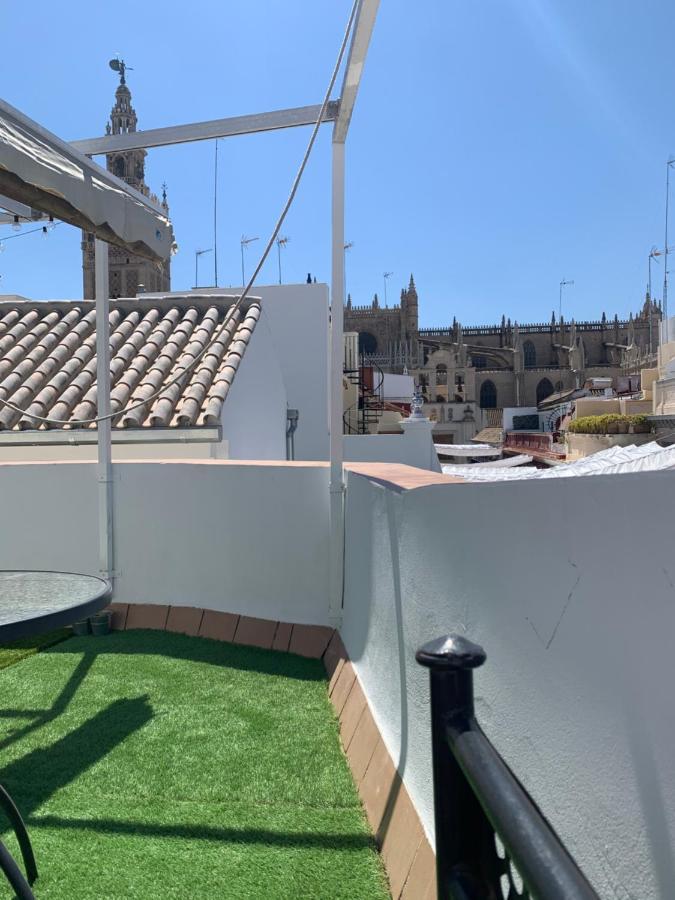 Stunning Attic With Private Terrace And Parking Optional Lejlighed Sevilla Eksteriør billede